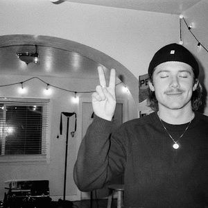 Meet your Posher, Ethan